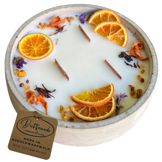 Handbesetze XXL Outdoor Citronella-Betonkerze „Big Grey - Mugge Schreck“ – Mit drei Holdochten - Handgemachter Insektenschutz aus dem Südschwarzwald mit Blütenverzierung