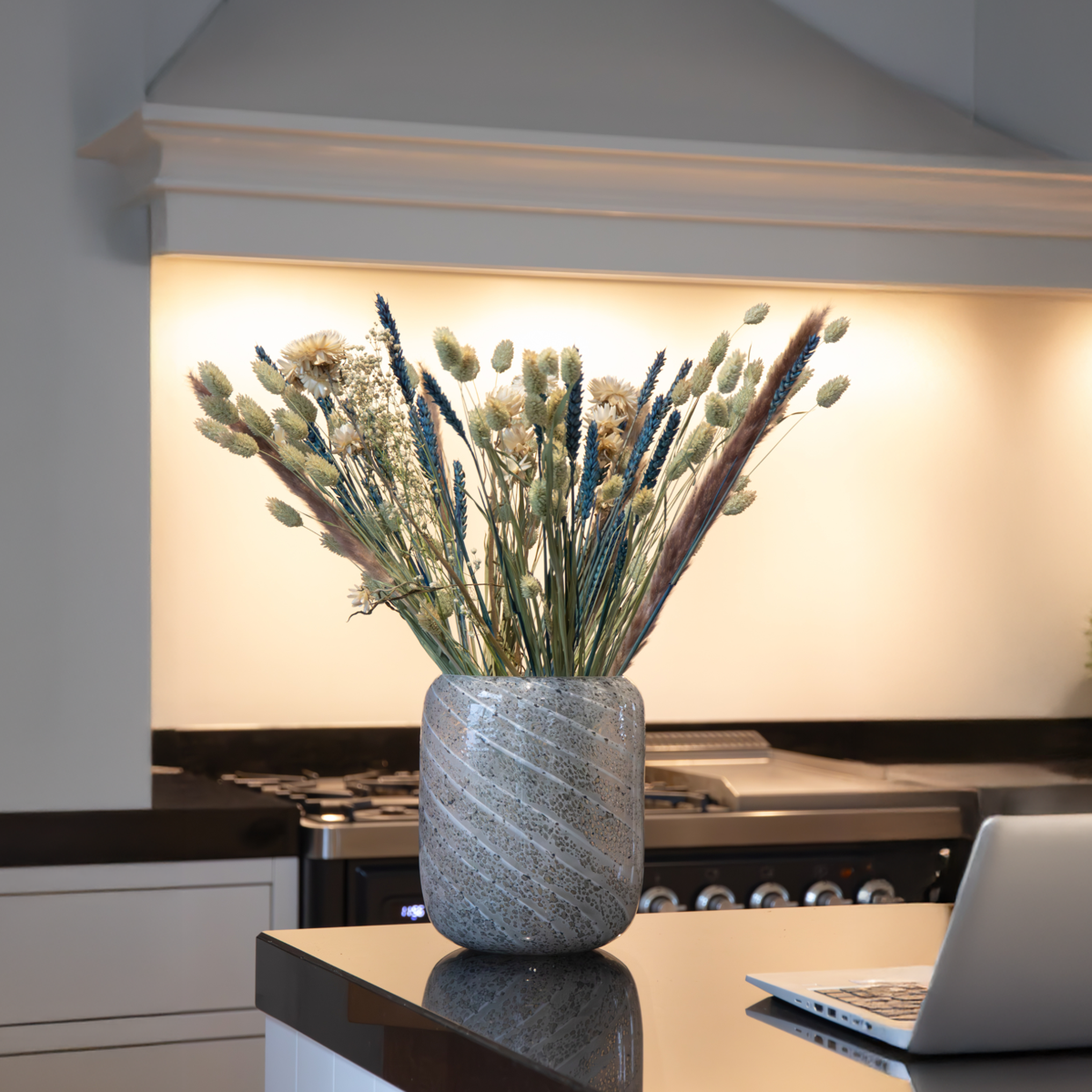 Dried Flowers Blumenstrauß 'Trendy Cool' - Getrocknete Blumen - Höhe 55Cm