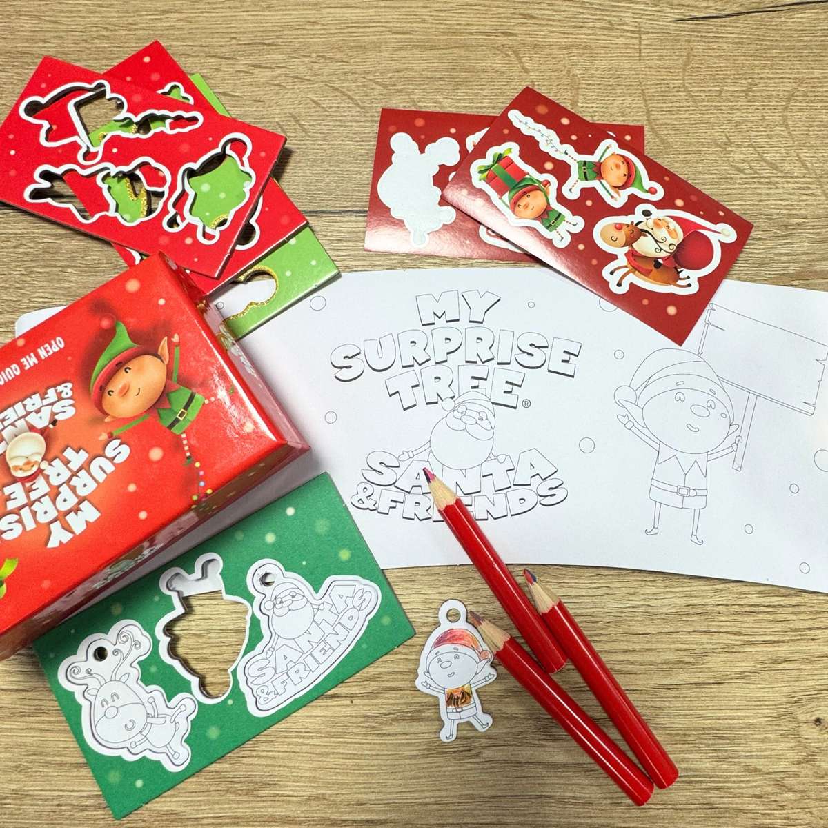 Picea Zuckerhutfichte – Picea conica 50–60cm – Mini Weihnachtsbaum Set mit Deko – Kreatives Bastelset für Kinder Familien Klassen – Immergrüne Fichte 13cm mit LED Lichterkette Aufklebern Topfhülle