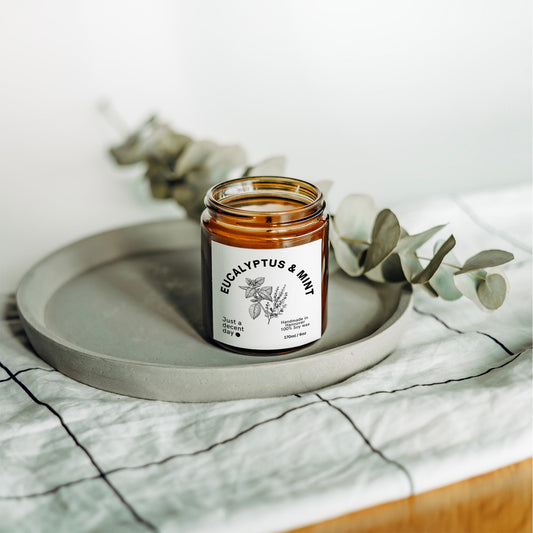 Duftkerze Eucalyptus & Mint – Gardening Collection – 170ml Sojawachs – Frischer Gartenduft mit Eukalyptus Minze & Hölzern – Aromakerze im Glas