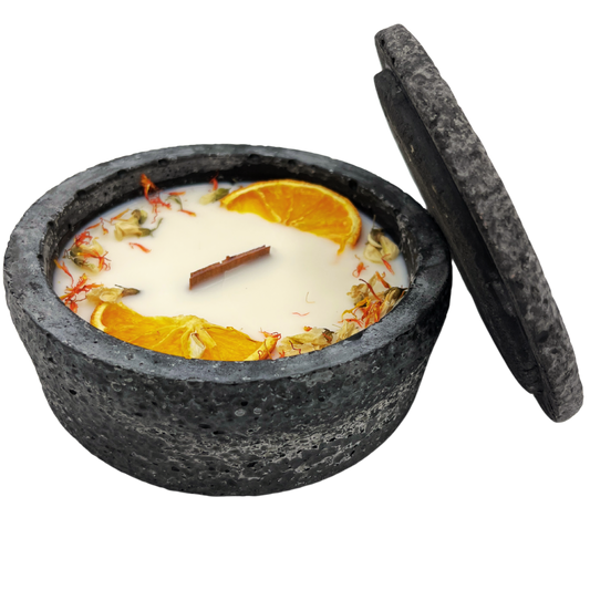 HANDGEMACHTE Citronella BETONKERZE Schwarz - Stilvolle Sojawachskerze für Ihr Zuhause. Outdoor Kerze mit Blütenverzierung und HOCHWERTIGEM Holzdocht aus dem Südschwarzwald