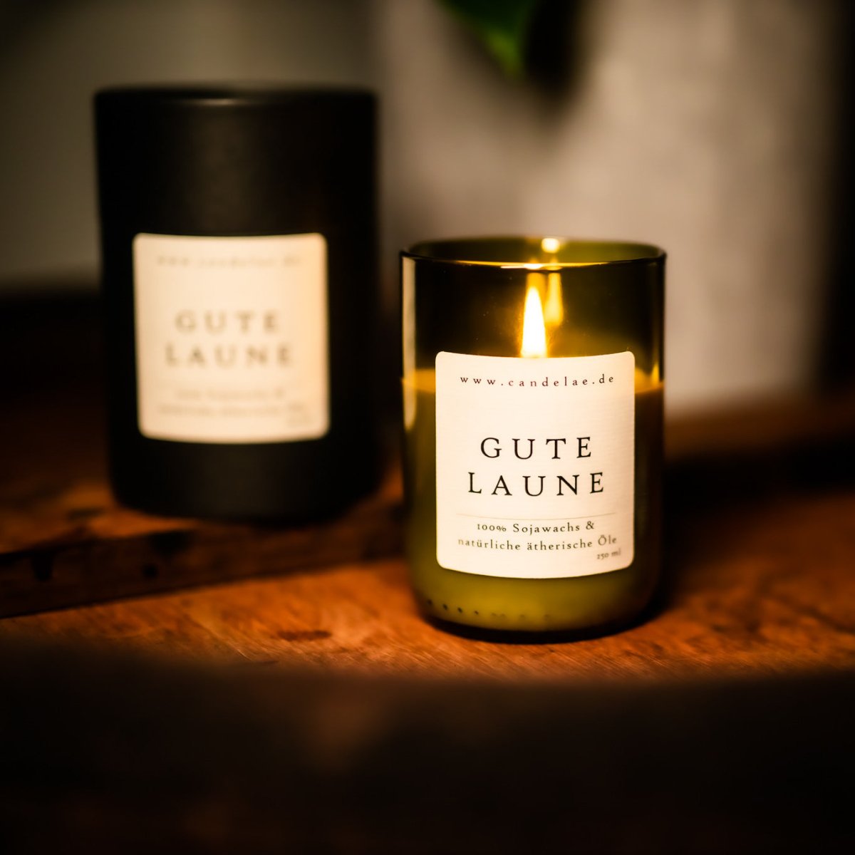 Gute Laune Duftkerze – Handgefertigte Sojawachskerze – 250ml – Frischer Zitrusduft mit Orange Zitrone Grapefruit & Bergamotte – Nachhaltige Kerze im Upcycling-Glas