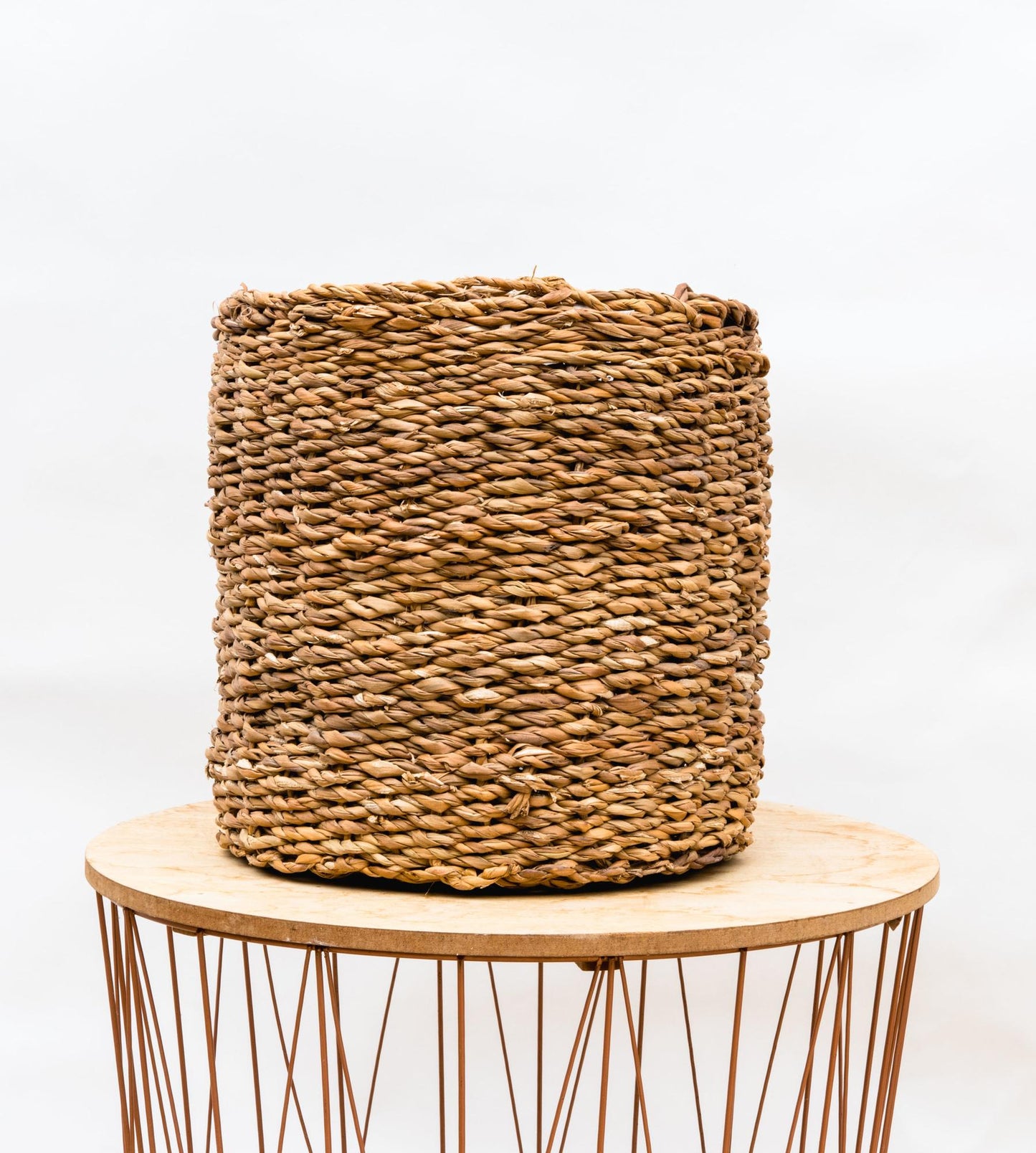 Dekokorb Ido – Ø38 cm x H33 cm – Naturkorb aus Seegras – dekorativer Aufbewahrungskorb – für Wohnzimmer, Bad & Terrasse – Boho-Stil