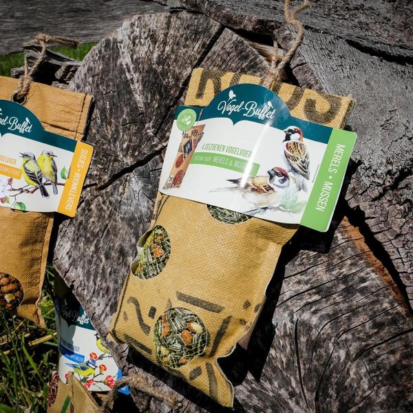 Vogelbuffet - Lumpenfütterung - 300 Gramm - für Spatzen & Amseln