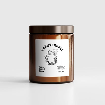 Duftkerze Kräuterbeet – Gardening Collection – 170ml Sojawachs – Frischer Gartenduft mit Mandarine Basilikum Lavendel & Hölzern – Aromakerze im Glas