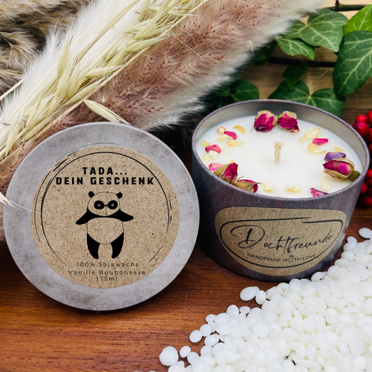 Tada dein Geschenk - LUSTIGER Panda personalisierbare PREMIUM Duftkerze mit verschiedenen Dekoren - handgemacht aus dem Südschwarzwald 