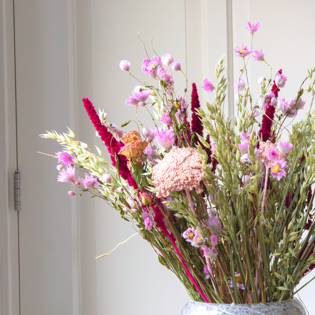 Dried Flowers Blumenstrauß 'Trendy Lucky Love' - Getrocknete Blumen - Höhe 55Cm 