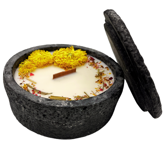 Black Edition HANDGEMACHTE Citronella BETONKERZE - Stilvolle Sojawachskerze für Ihr Zuhause. Outdoor Kerze mit Blütenverzierung und HOCHWERTIGEM Holzdocht aus dem Südschwarzwald 