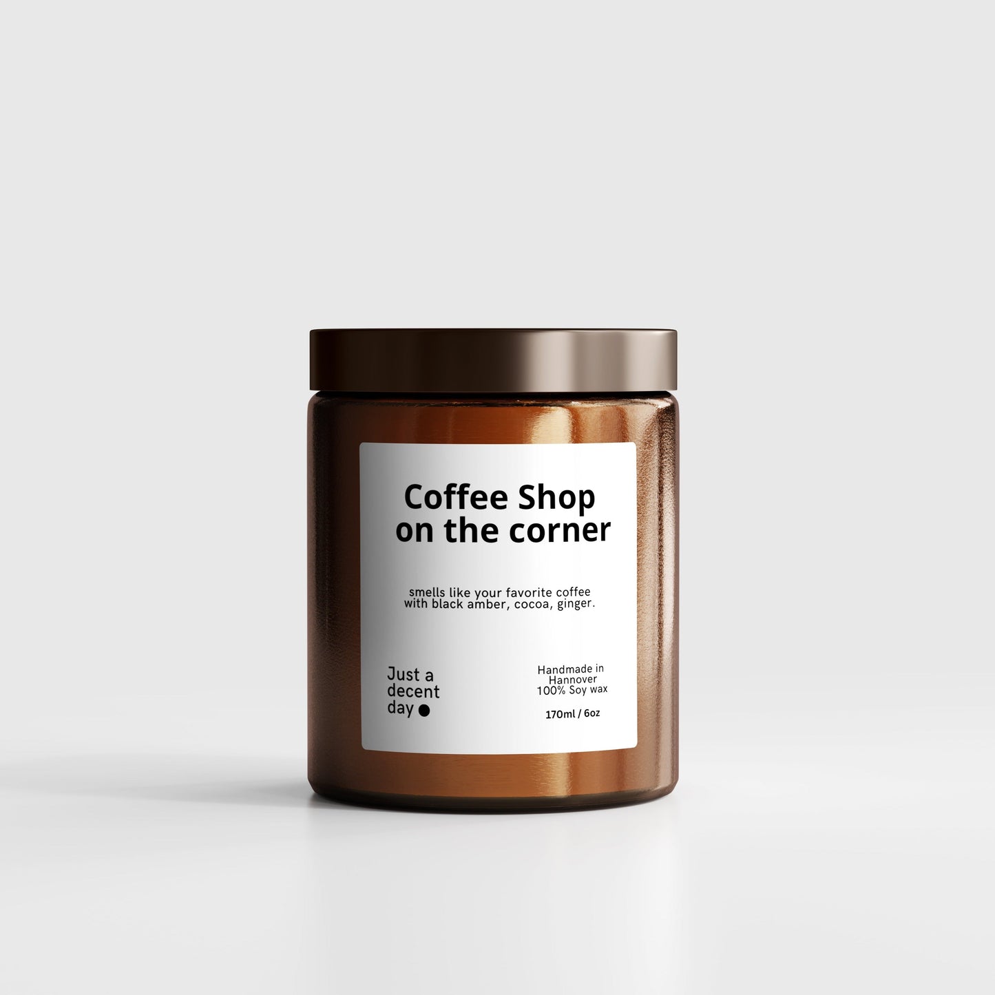 Duftkerze Coffee Shop on the Corner – Kaffeeduft Kerze aus Sojawachs – 170ml – Warm & würzig mit Amber Iris Kakao – Aromakerze im Glas mit Deckel