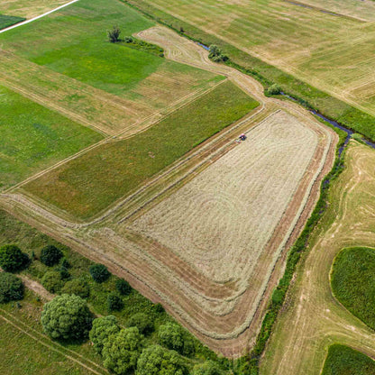 Kräuterheu Pellets Gartenmulch – 100% Naturpellets aus Kräuterwiesen – Organischer Bodenverbesserer für Hochbeet Gemüse & Zierpflanzen – Nachhaltige Mulchpellets