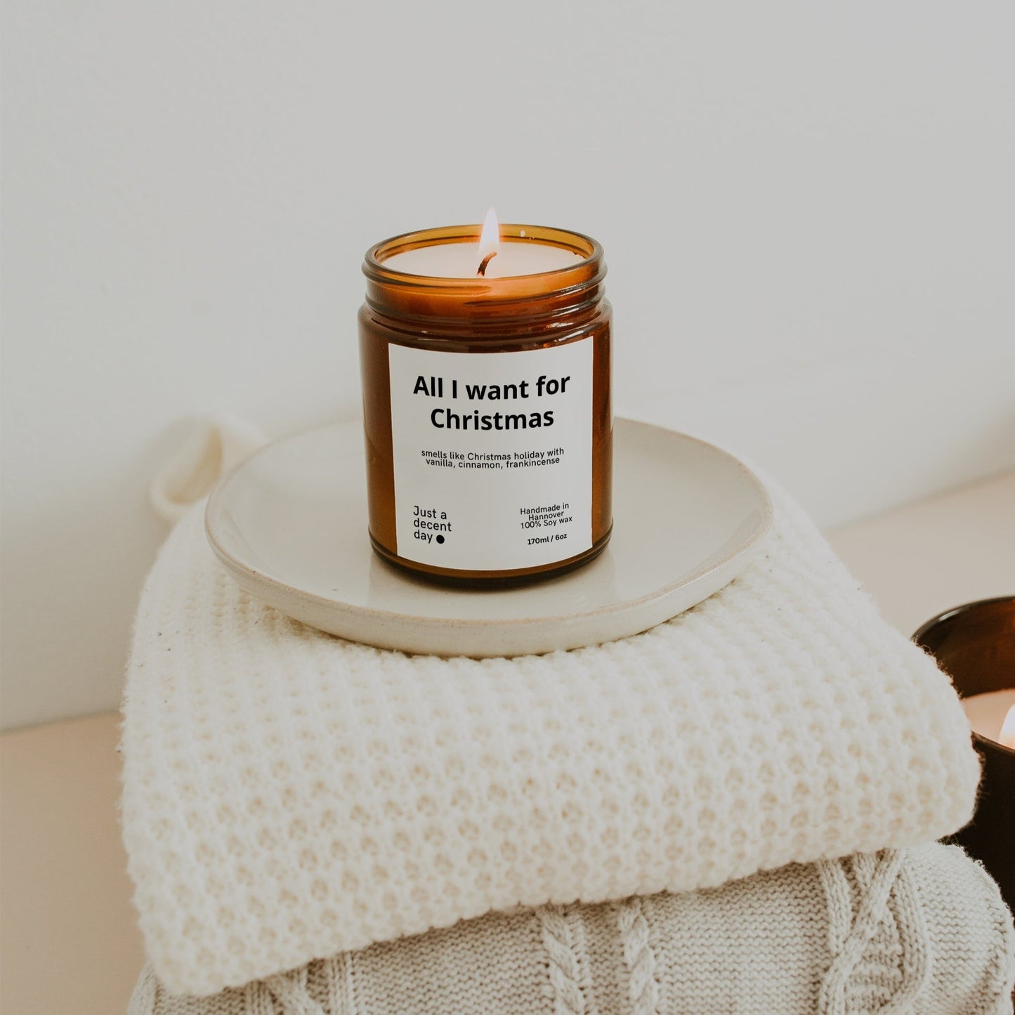 Duftkerze All I Want for Christmas – Weihnachtsduft Kerze aus Sojawachs – 170ml – Apfel Zimt Vanille Tanne Weihrauch – Aromakerze im Glas