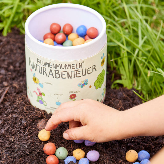 Naturabenteuer – Dose mit 100 Blumenmurmeln 