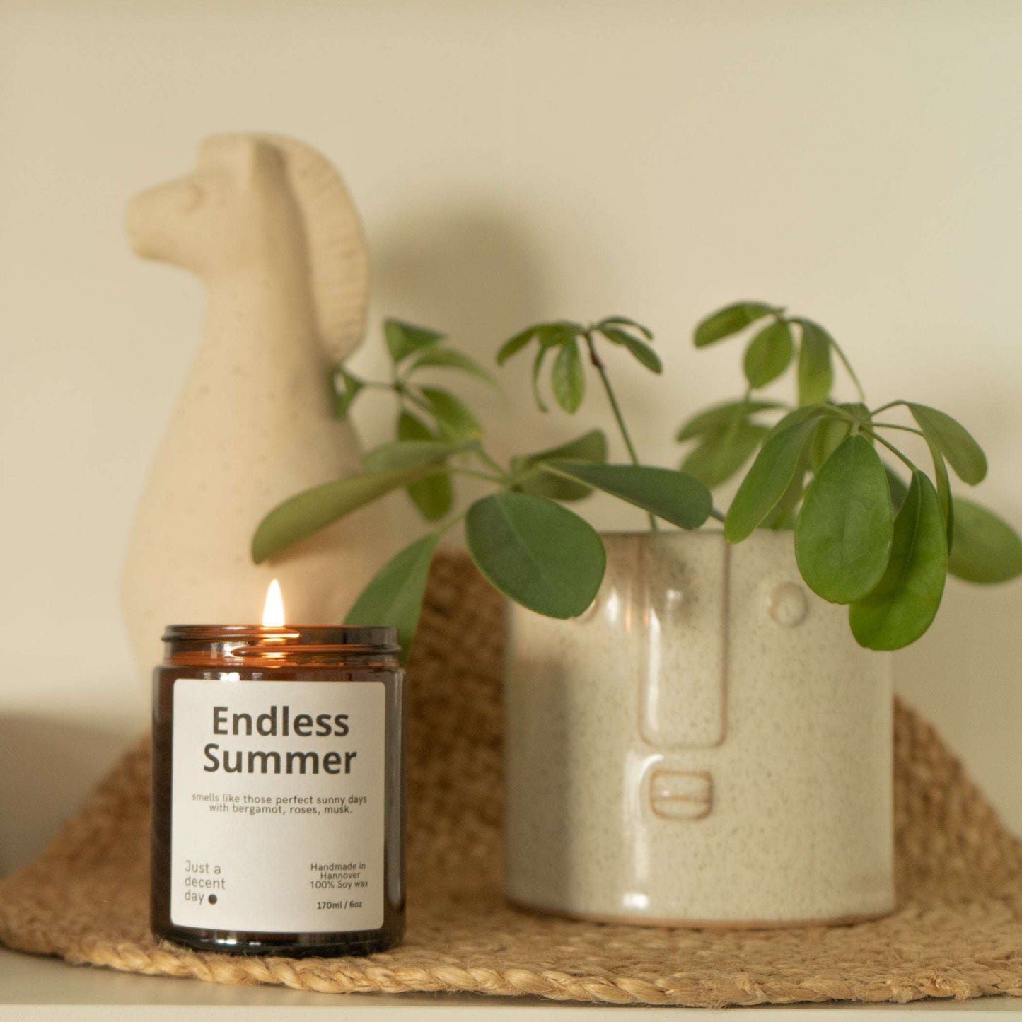 Duftkerze Endless Summer – Sommerduft Kerze aus Sojawachs – 170ml – Frisch & sonnig mit Bergamotte Zitrone Rose & Moschus – Aromakerze im Glas