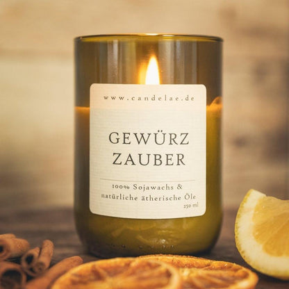 Gewürzzauber Duftkerze – Handgefertigte Sojawachskerze – 250g – Würziger Winterduft mit Zimt Nelke Orange & Anis – Nachhaltige Kerze im Upcycling-Glas