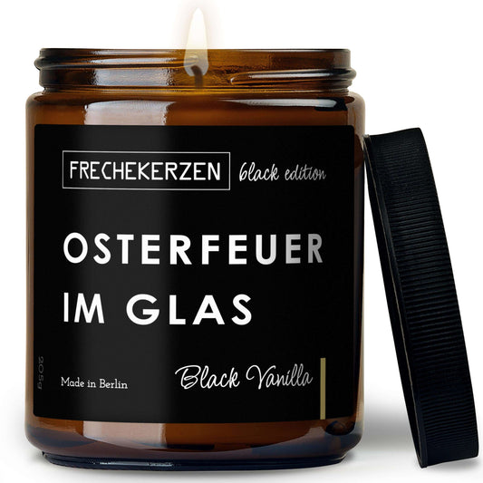 Duftkerze Black Edition mit Spruch „osterfeuer im glas“ – Freche Kerze im Glas – Humorvolle Oster Geschenkidee & moderne Frühlingsdeko