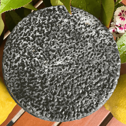 Black Edition HANDGEMACHTE Citronella BETONKERZE - Stilvolle Sojawachskerze für Ihr Zuhause. Outdoor Kerze mit Blütenverzierung und HOCHWERTIGEM Holzdocht aus dem Südschwarzwald 