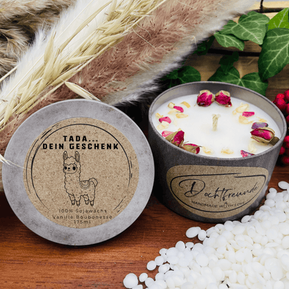 Tada - dein Geschenk - LUSTIGES Lama - personalisierbare PREMIUM Duftkerze mit verschiedenen Dekoren - handgemacht aus dem Südschwarzwald 
