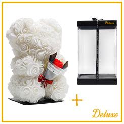 Bär DELUXE auf Ständer 25 cm – Weißer Schaumstoffbär mit Blumenstrauß – Elegantes Wohnaccessoire – Luxuriöse Geschenkverpackung 