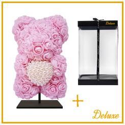 Deko Bär DELUXE – 25 cm – Hellrosa Schaumstoff-Bär mit Diamant-Herz auf Sockel – Geschenkidee – Dekofigur in Luxusbox – Nur für Innenbereich 