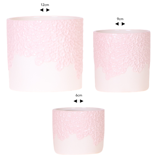 Bloom Rosa Übertopf Set 3er – Ø6cm Ø9cm Ø12cm – rosafarbene Keramik Übertöpfe mit Relief – Dekotöpfe für Orchideen & Zimmerpflanzen – zarter Look für Fensterbank, Regal & Tisch 