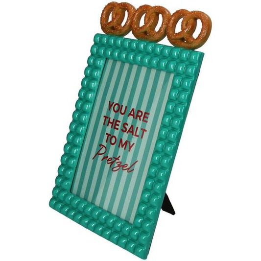 Bilderrahmen Pretzel – Polyresin – Türkis – 13x18 cm – Verspieltes Brezel-Design – Kreative Foto-Deko für Zuhause 