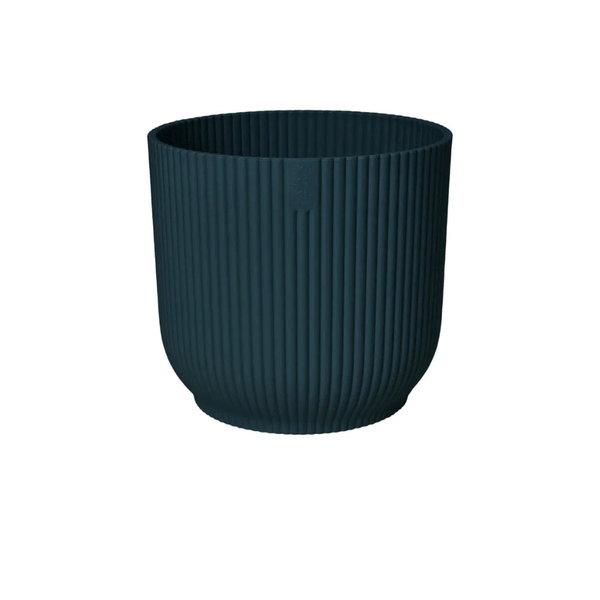 Pflanztopf Vibes Fold – Blau – D22cm x H20cm – Moderner Blumentopf mit Rillenstruktur – Mit Wasserablauf – Dekorativer Übertopf aus Kunststoff für Zimmerpflanzen – Für Wohnzimmer & Büro 