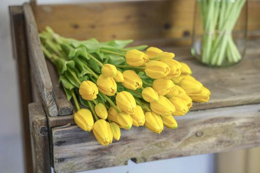 Tulpenstrauß Gelb – 10 Kunsttulpen – 42 cm – Real Touch – Fröhliche & langlebige Wohnraumdekoration